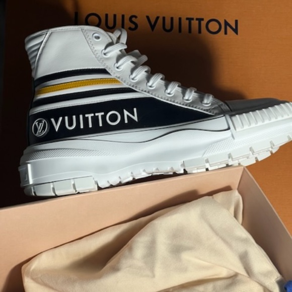Louis Vuitton sneakers - Picture 9 of 17